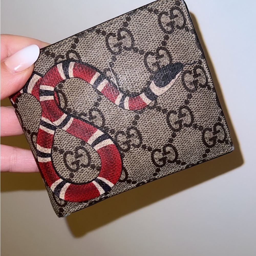 Gucci wallet